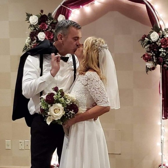 The Love Story of Rachel and Glenn - Picture 4 of 8